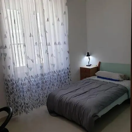 Fronte Mare, Giu Alla Spiaggia Apartment *