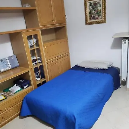 Fronte Mare, Giu Alla Spiaggia Apartment *